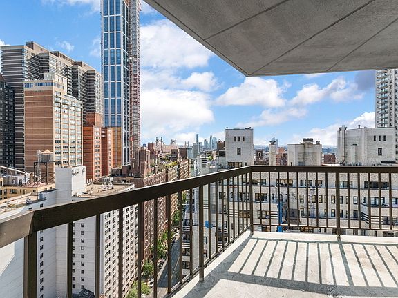 4th image of 360 E 57th St APT 20A