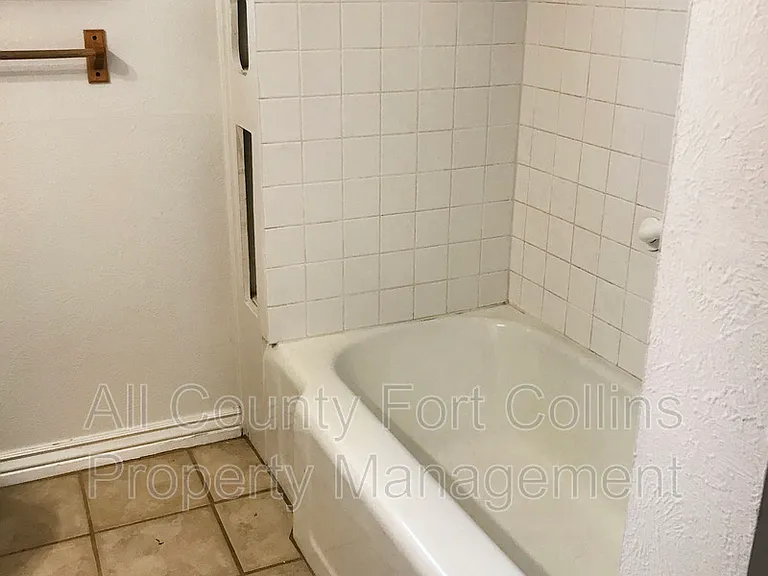 401 Elm St #4 — Photo 14