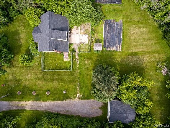 3rd image of 4781 Lower Mountain Rd