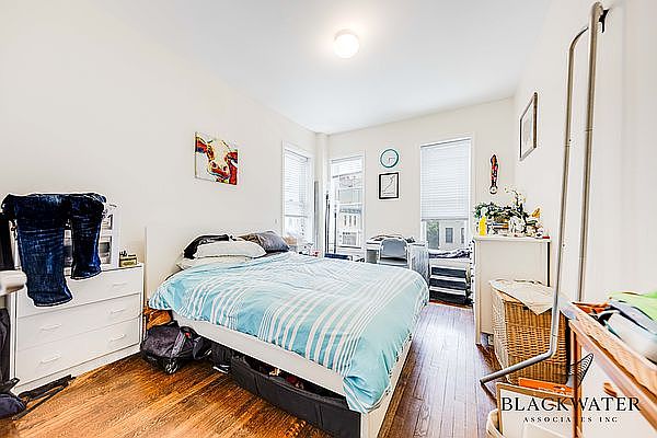 1st image of 356 E 87th St #3A