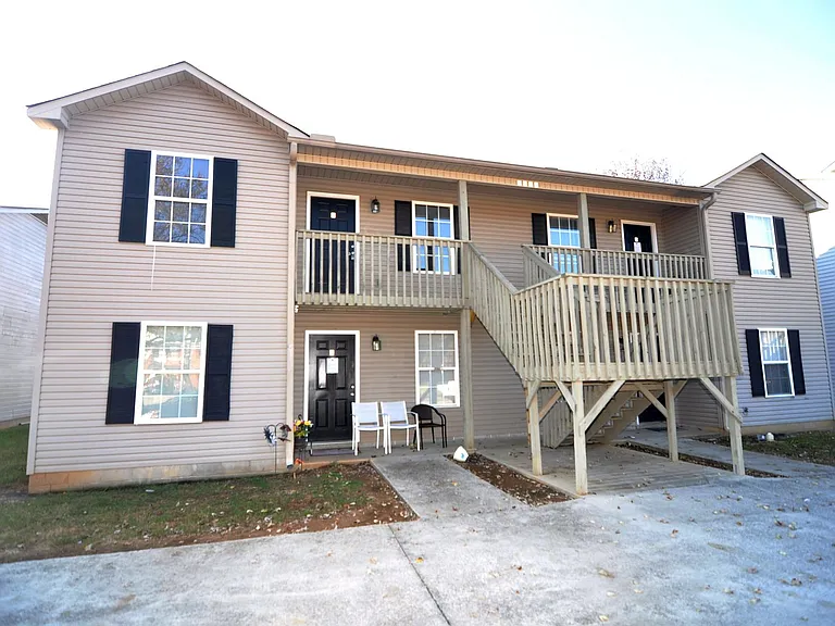 2911 Wimberly Dr SW — Photo 1