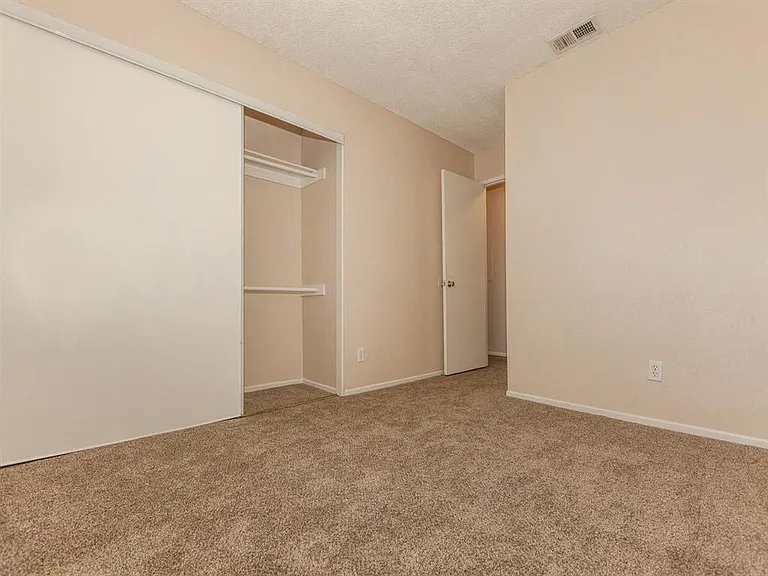 Carmel Apartments — Photo 23