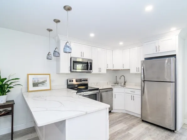 71 Edgeworth St Unit 21, Worcester, MA 01605