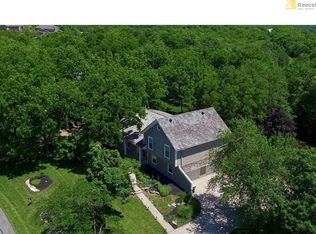 20734 Pebble Ln, Lenexa, KS 66220