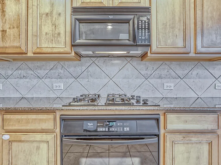 4609 Pine Brook Dr — Photo 13