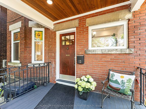 3rd image of 13 Evelyn Cres