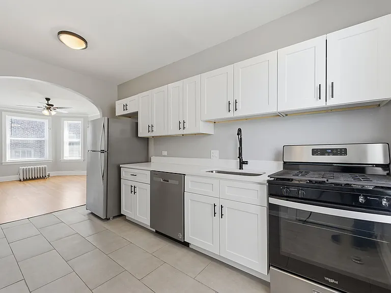 7608 S Saginaw Ave #3B — Photo 8