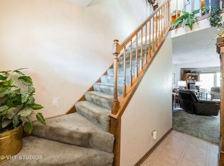 307 Dawn Ct APT A, Bloomingdale, IL