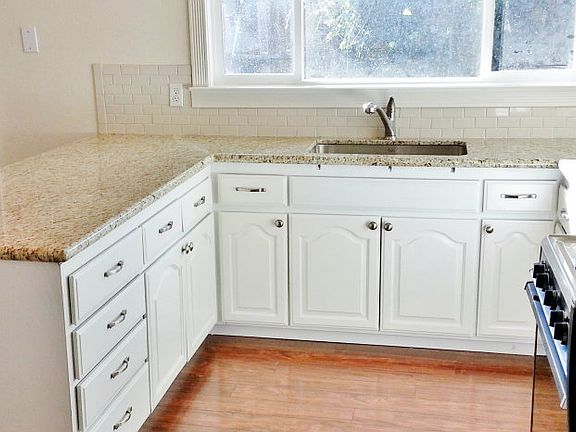 4th image of 1005 Lakebird Dr