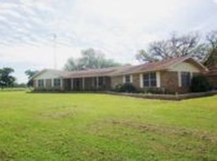 1445 Zapalac Rd, La Grange, TX 78945