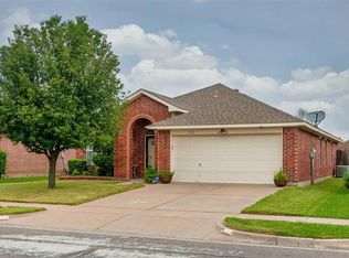 323 Dakota Dr, Arlington, TX 76002