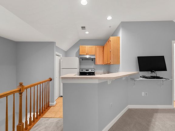 3rd image of 241 Little Quarry Mews