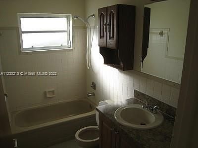 2nd image of 3720 NE 16th Ter Unit 0