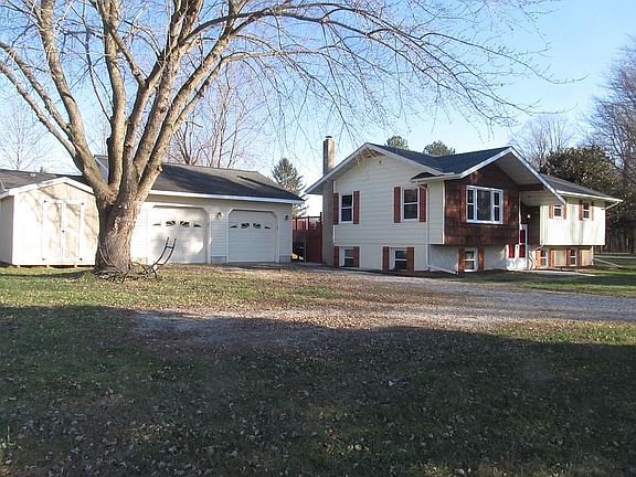 5th image of 20 McGinnis Pond Rd