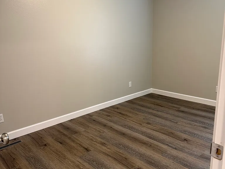 706 E Dyann Dr — Photo 11