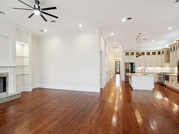 3rd image of 6418 Music St