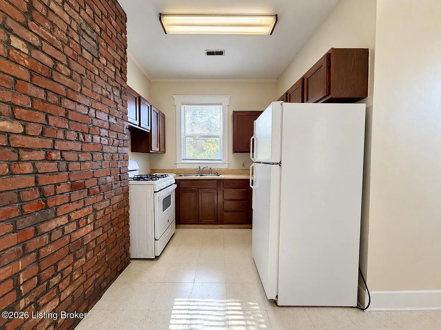 1 bed, 1.0 bath, 650 sqft, $995 — Photo 4