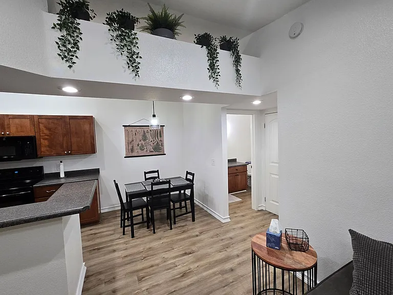 1385 W University Ave #10-279 — Photo 4