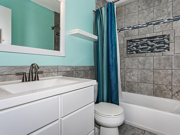 5th image of 7817 Oak Forest Pl