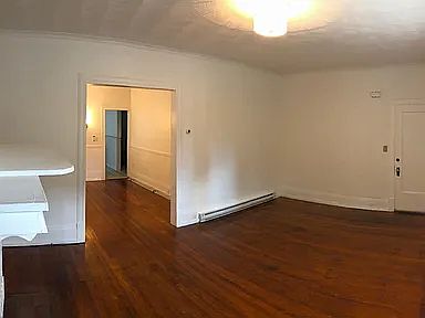 5th image of 933 Clay Ave Unit A