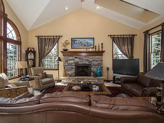 5th image of 7565 Stockwood Dr