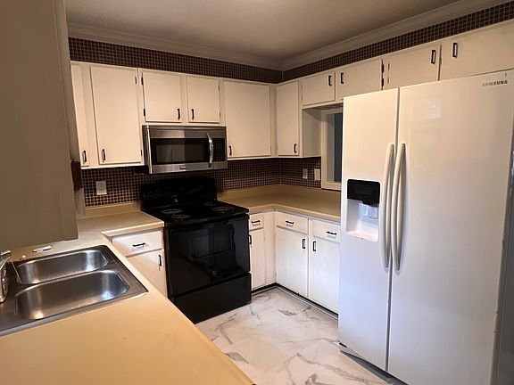 5th image of 1 Shelby Rd APT 505