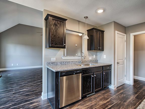 5th image of 32 Summerfield Lot 32