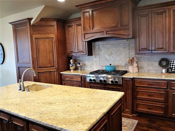 3rd image of 2919 S Isabell Pointe Dr