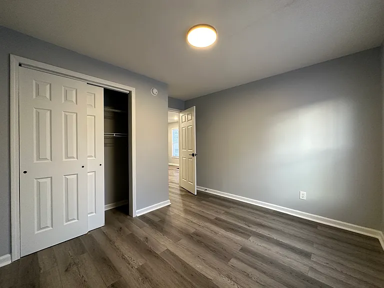 127 Henderson St #2 — Photo 12
