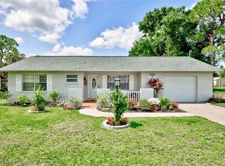 210 Eagle Ave, Sebring, FL 33870