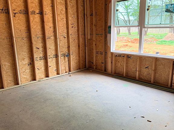 4th image of 424 Landers Rd
