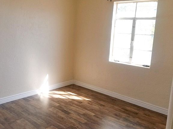 2nd image of 7067 Canary Ct