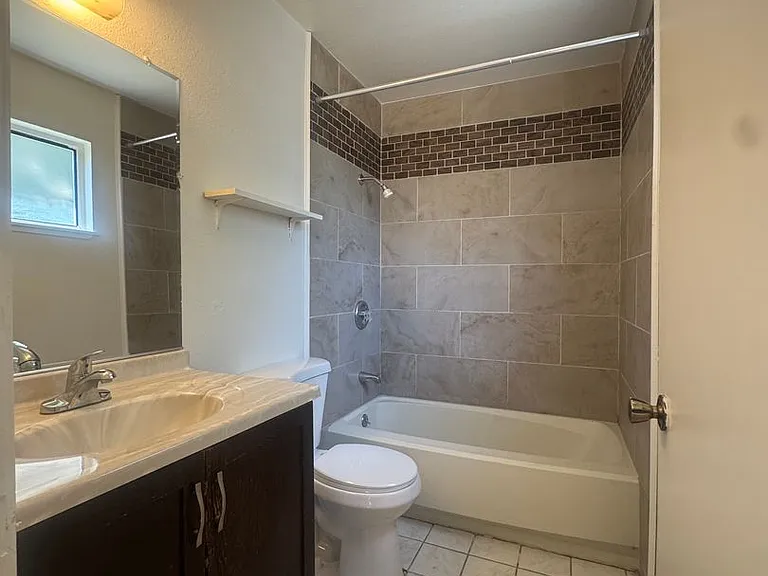 7557 Lemarsh Way — Photo 9