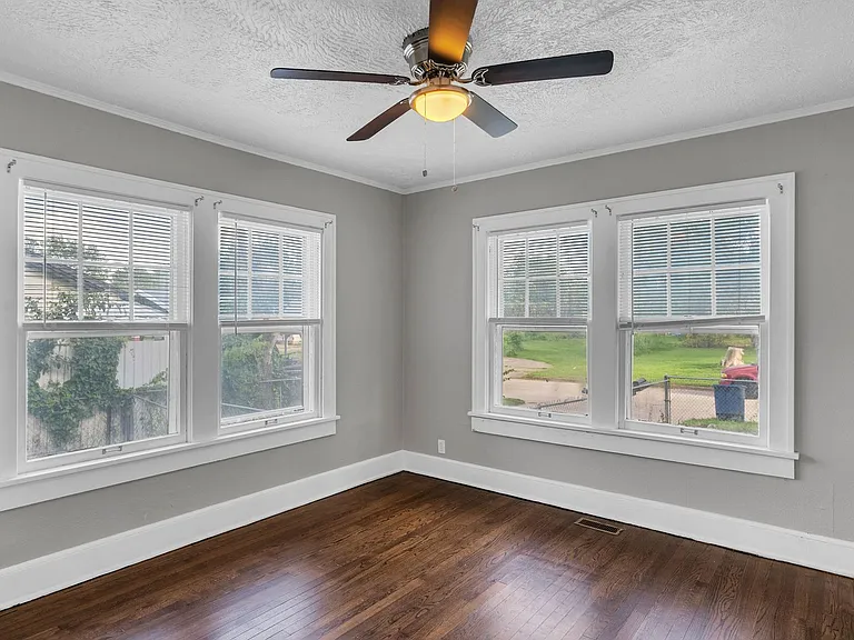 3515 E King Pl — Photo 40