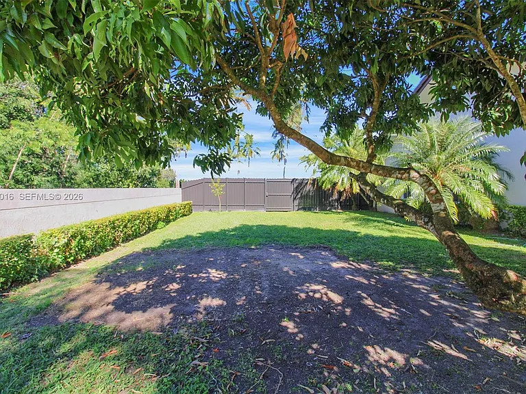 14350 SW 232nd St — Photo 6