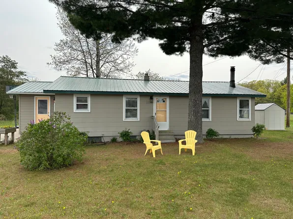 4355 Lake Ave, Lewiston, MI 49756