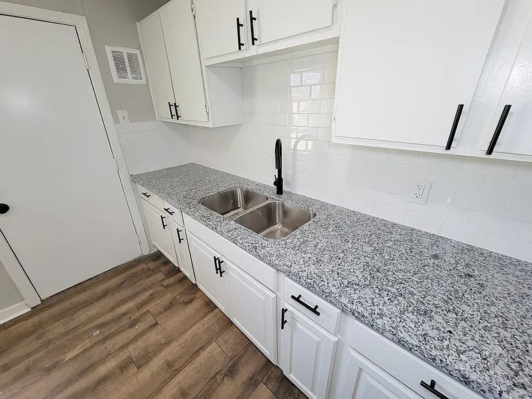5815 Southseas St — Photo 16