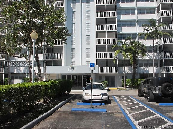 2nd image of 700 NW 214th St APT 420