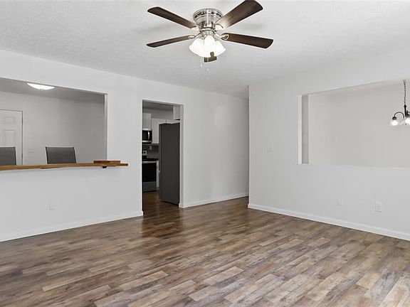 5th image of 24370 Trolley Ln