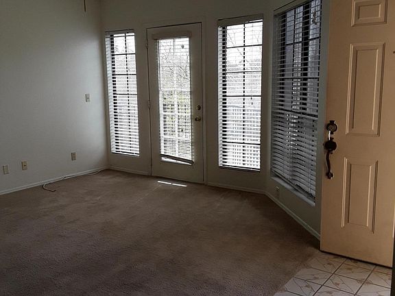 Vaulted Family Room