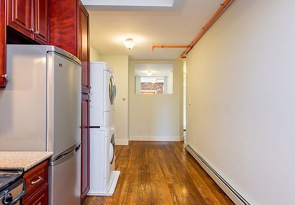5th image of 134 Jefferson St #2E