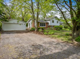 26W584 Jewell Rd, Winfield, IL 60190