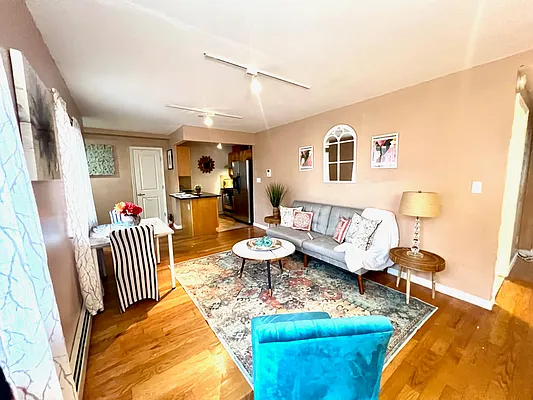 Sold by Voro, LLC | media 16