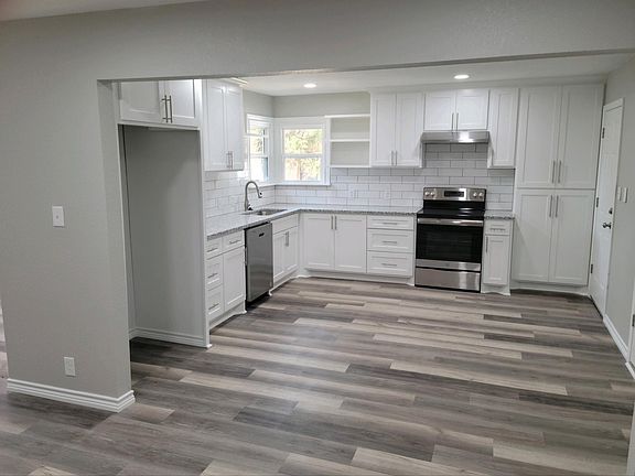 2nd image of 1915 Minnetaska Ave