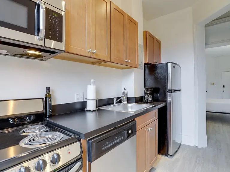 1765 R St NW #302 — Photo 13