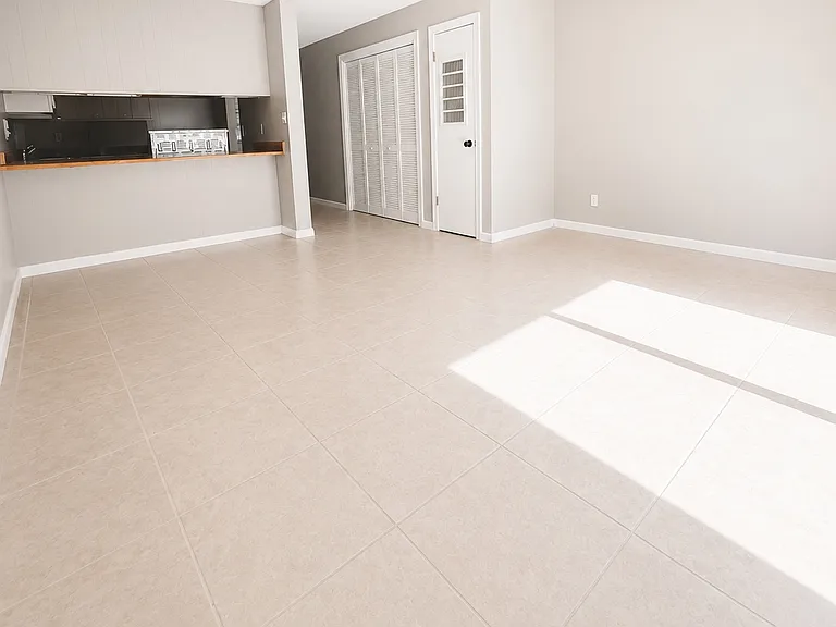 8130 Stonebrook Dr — Photo 5