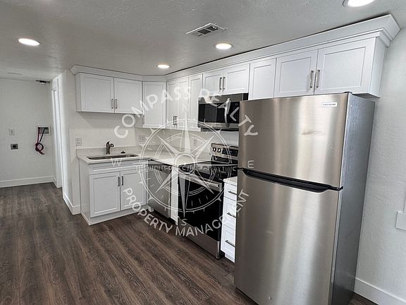 4th image of 245 E Marvista Ln #1