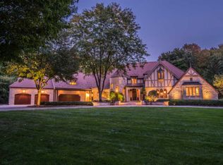 1384 N Waterville Rd, Oconomowoc, WI 53066