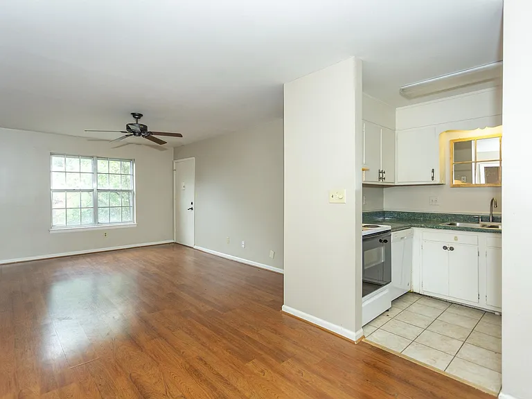 2014 Montreat Pkwy #D — Photo 2