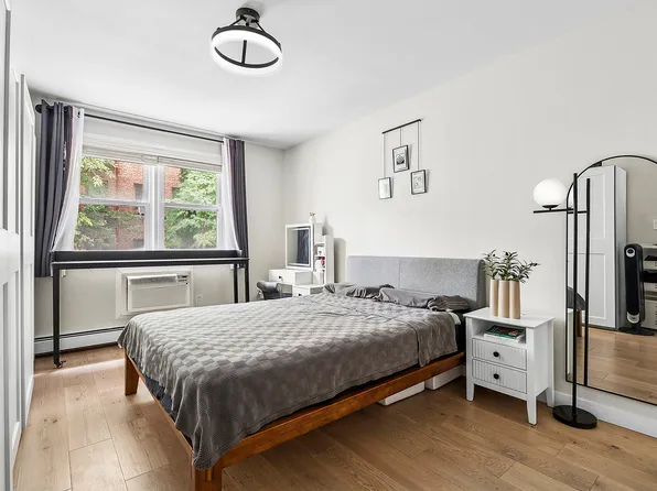 143 Bay Ridge Parkway image 6 of 11